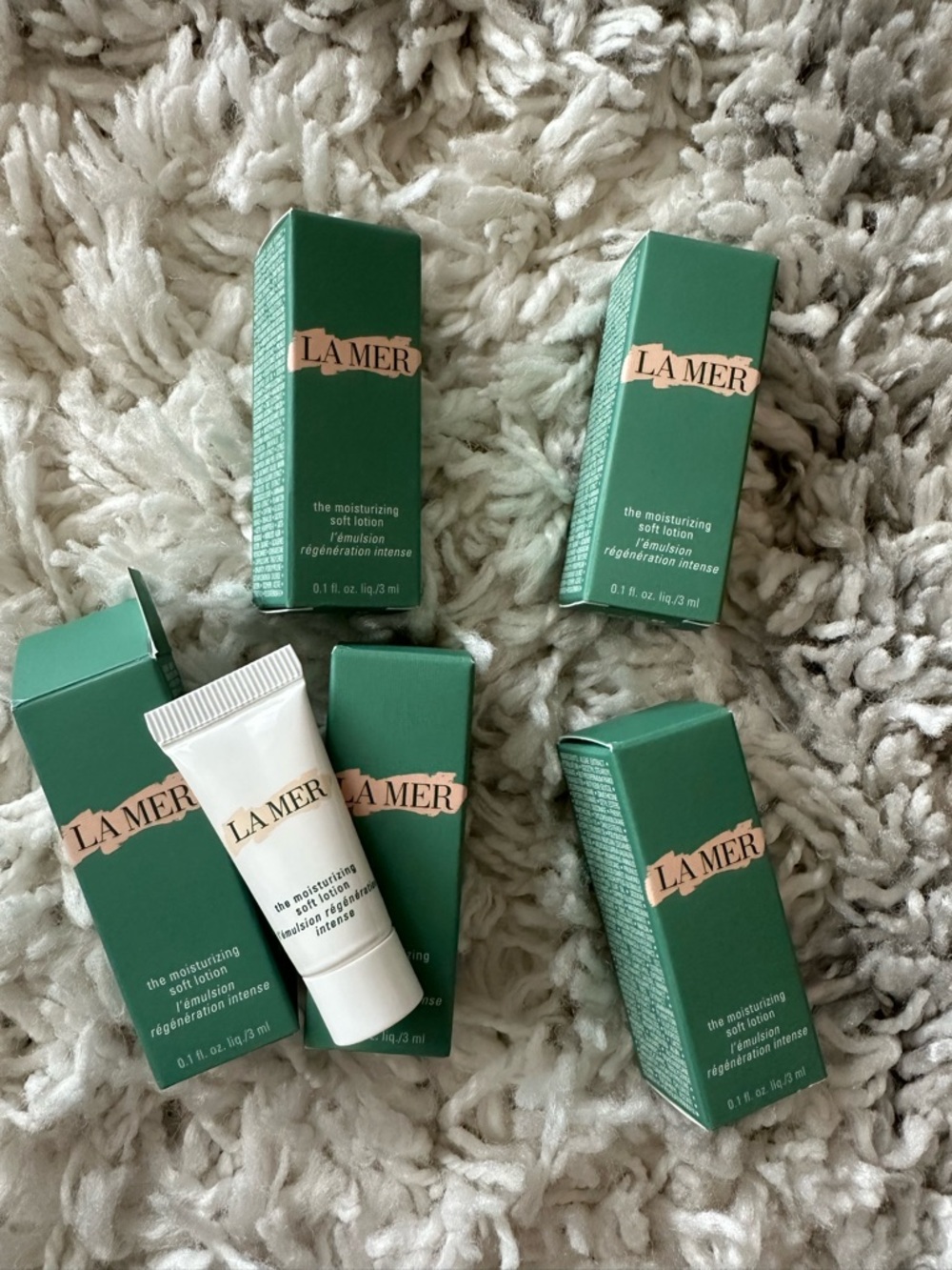 LA MER Moisturizing Soft Lotion Sample Size 3ml X 5 pieces 15ml